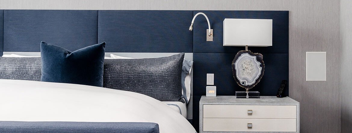 king-bed-room