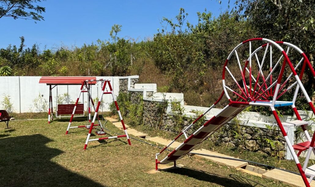Kids Play Area (2)